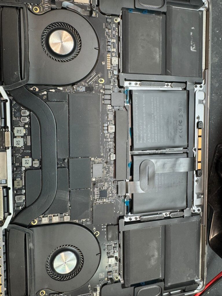 macbook-pro-a2141-vista-general-abierto.jpg
